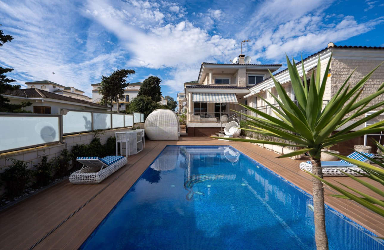 Revente - Villa -
La Mata - Costa Blanca