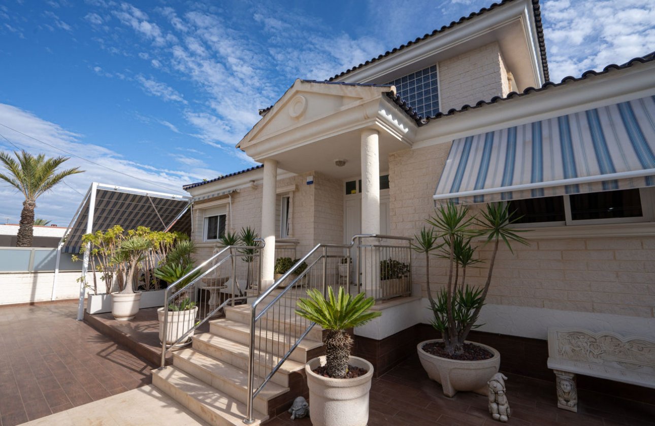 Revente - Villa -
La Mata - Costa Blanca