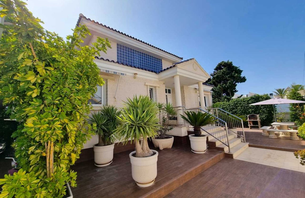 Revente - Villa -
La Mata - Costa Blanca
