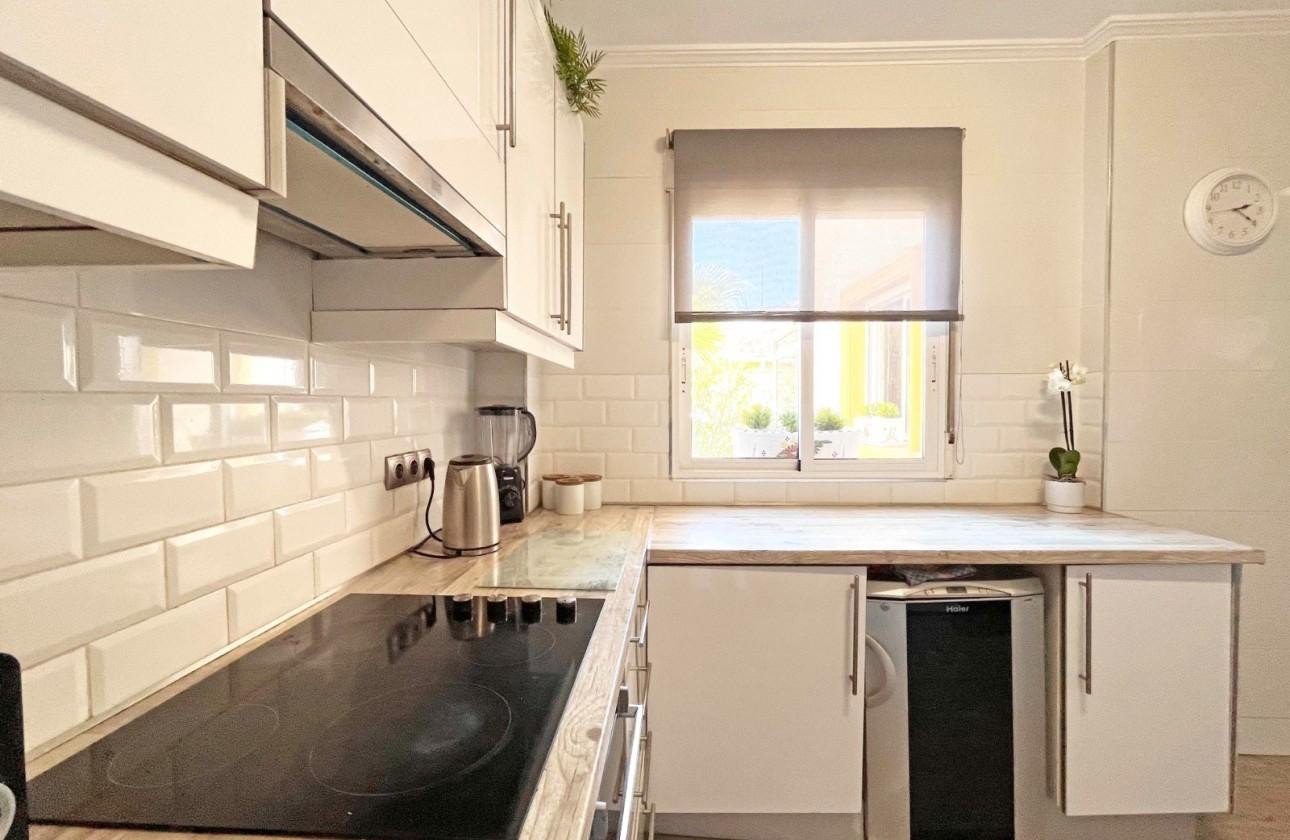 Revente - Villa -
La Zenia - Costa Blanca