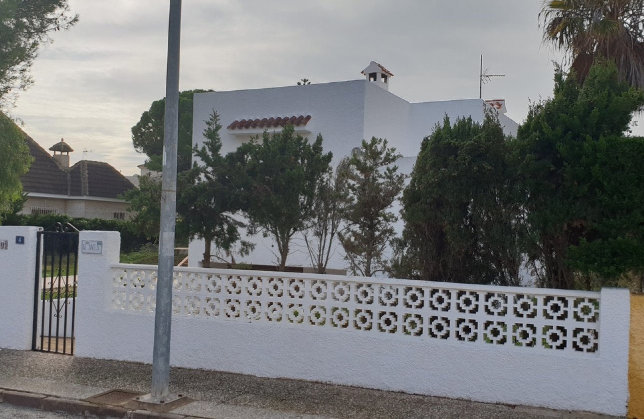 Revente - Villa -
La Zenia - Costa Blanca