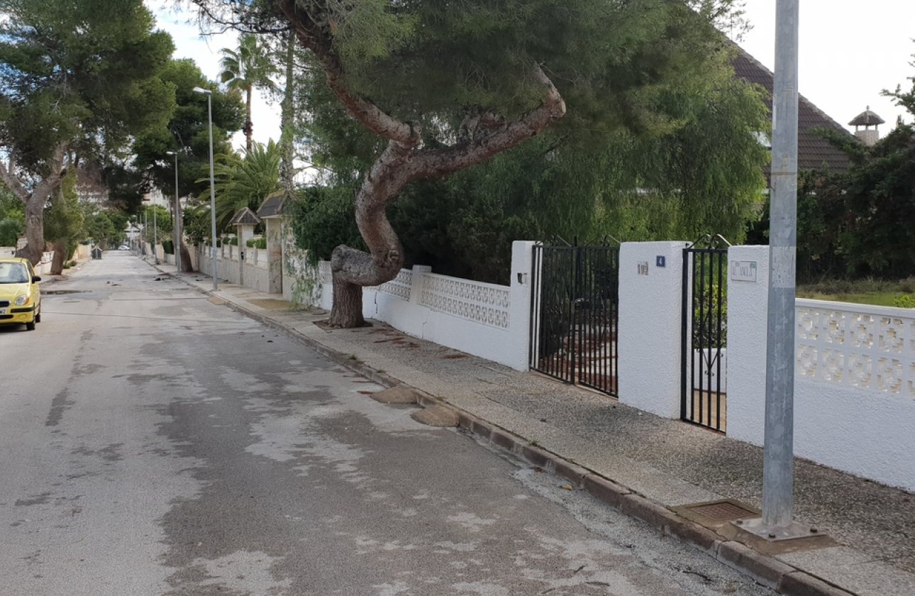 Revente - Villa -
La Zenia - Costa Blanca