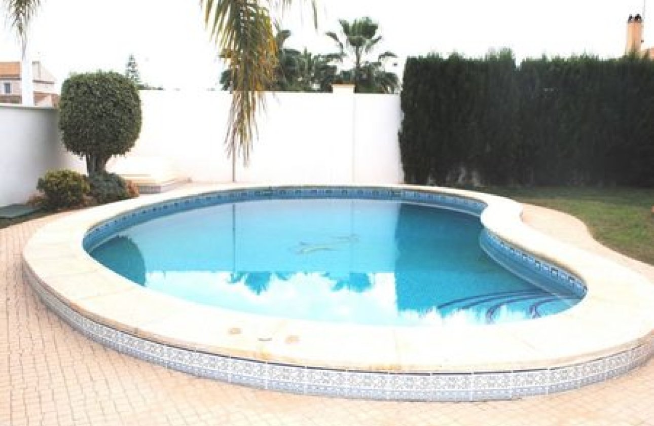 Revente - Villa -
La Zenia - Costa Blanca