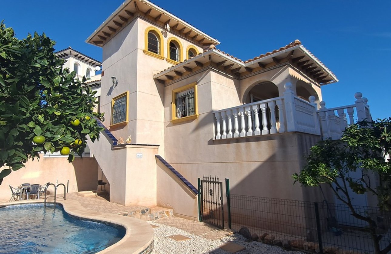 Revente - Villa -
La Zenia - Costa Blanca