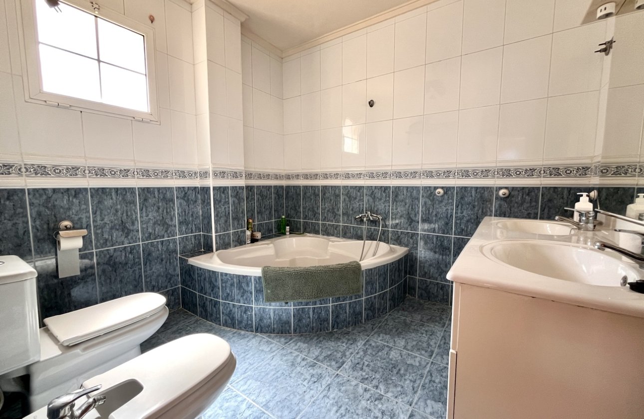 Revente - Villa -
La Zenia - Costa Blanca