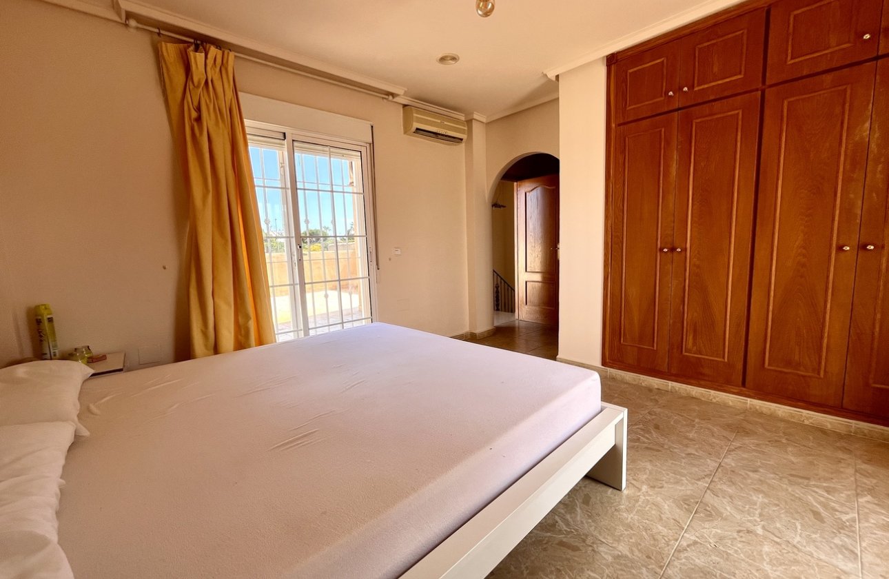 Revente - Villa -
La Zenia - Costa Blanca