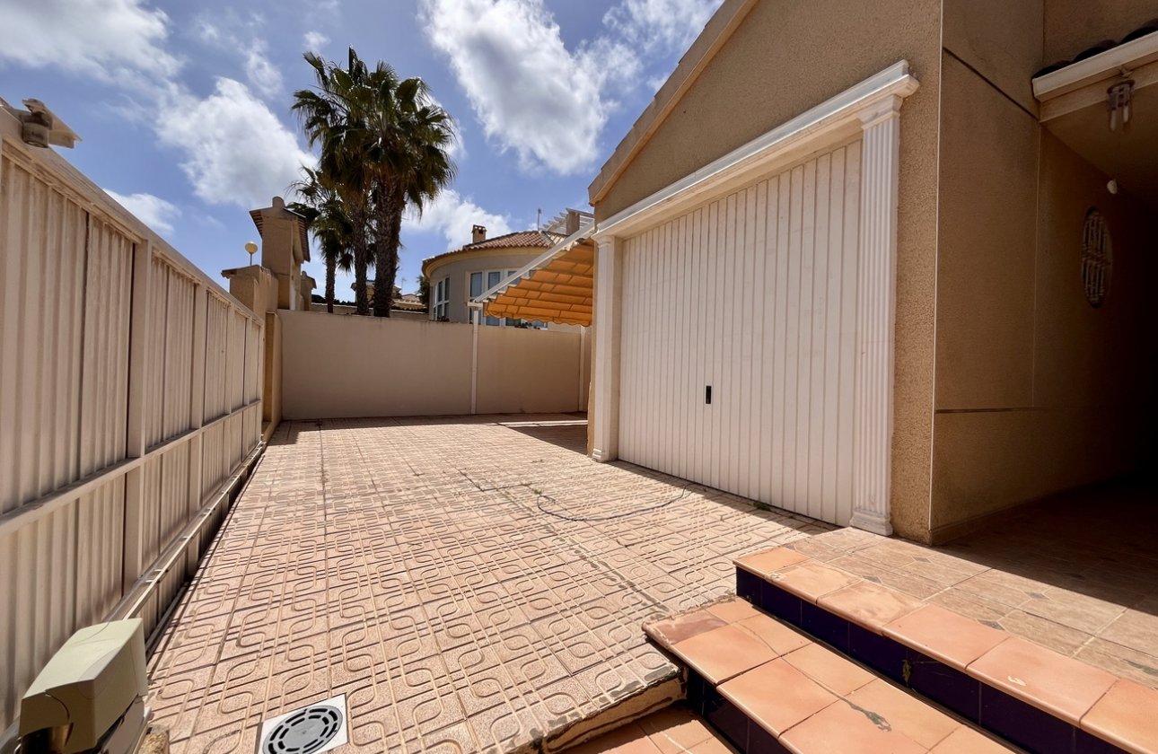 Revente - Villa -
La Zenia - Costa Blanca