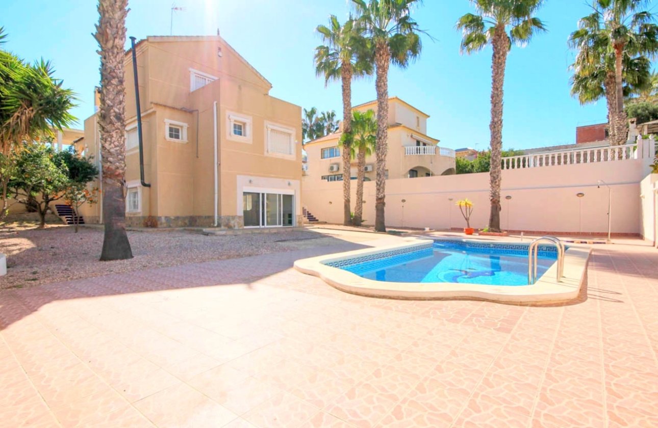 Revente - Villa -
La Zenia - Costa Blanca