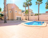 Revente - Villa -
La Zenia - Costa Blanca