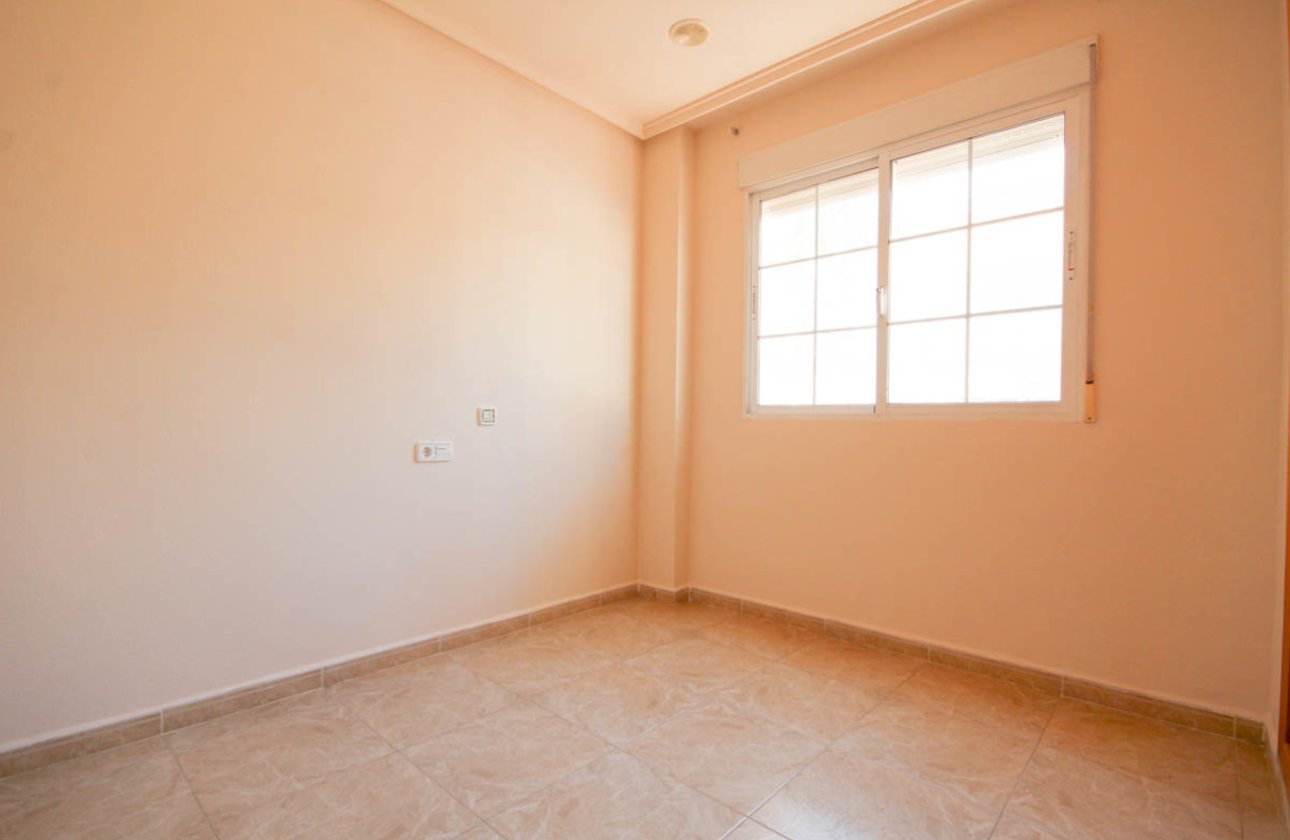 Revente - Villa -
La Zenia - Costa Blanca