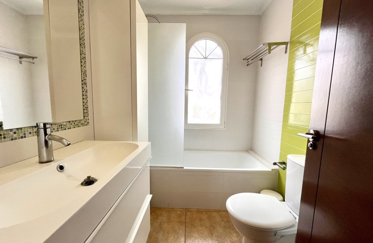 Revente - Villa -
La Zenia - Costa Blanca