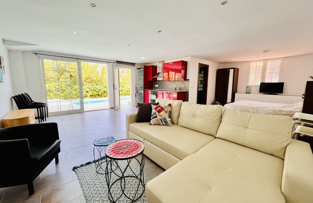 Revente - Villa -
La Zenia - Costa Blanca