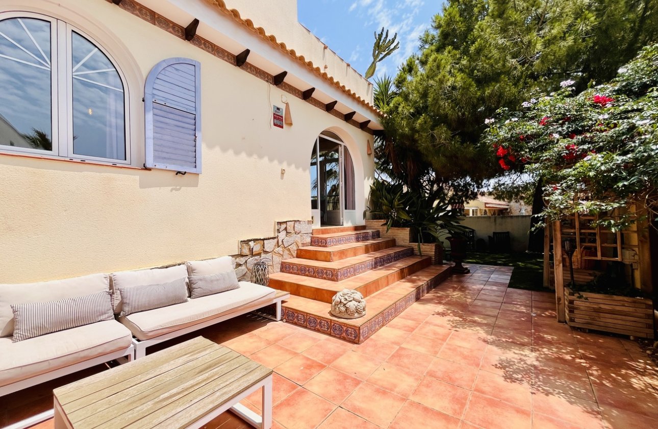 Revente - Villa -
La Zenia - Costa Blanca