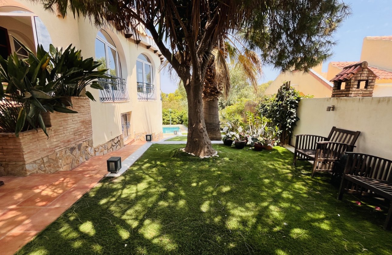 Revente - Villa -
La Zenia - Costa Blanca