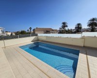 Revente - Villa -
La Zenia - Costa Blanca