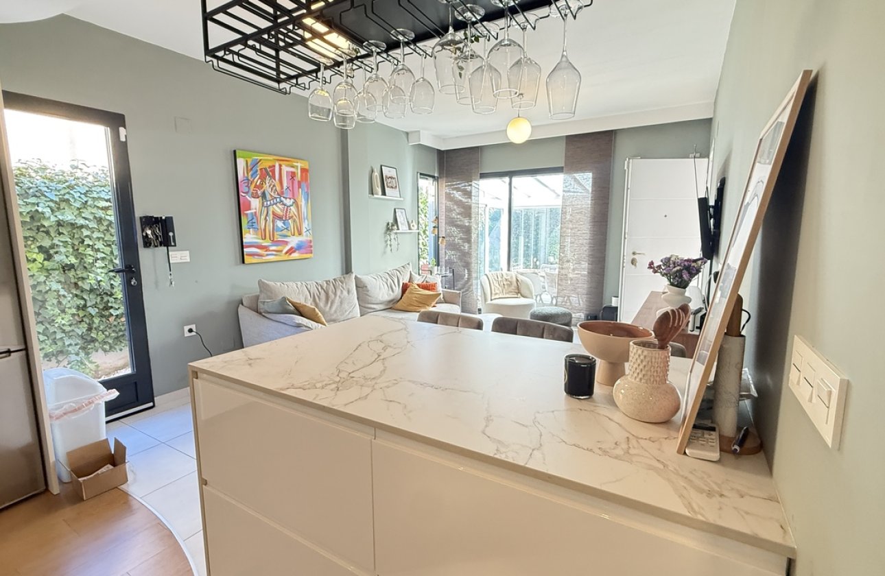 Revente - Villa -
La Zenia - Costa Blanca