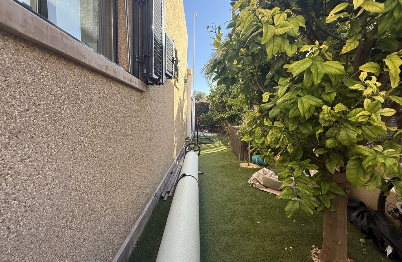 Revente - Villa -
La Zenia - Costa Blanca