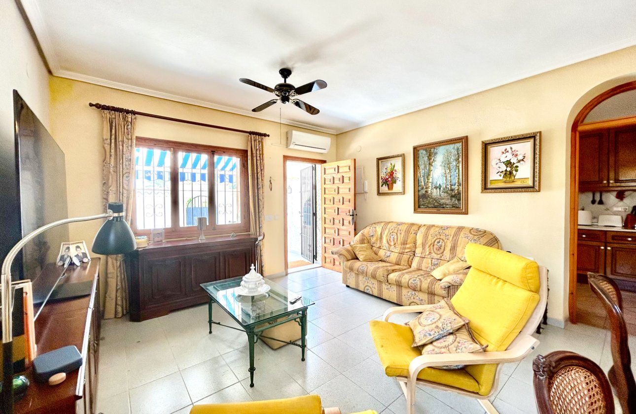 Revente - Villa -
La Zenia - Costa Blanca