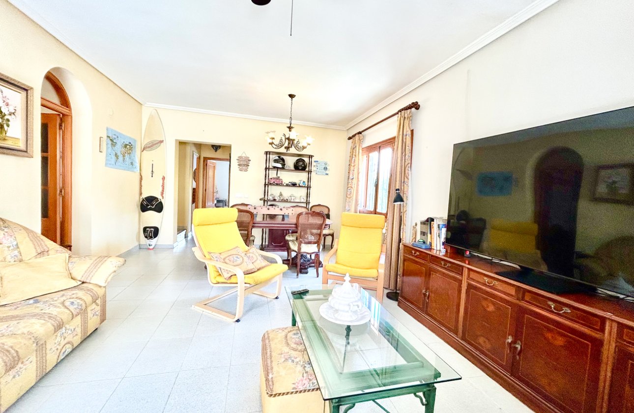 Revente - Villa -
La Zenia - Costa Blanca
