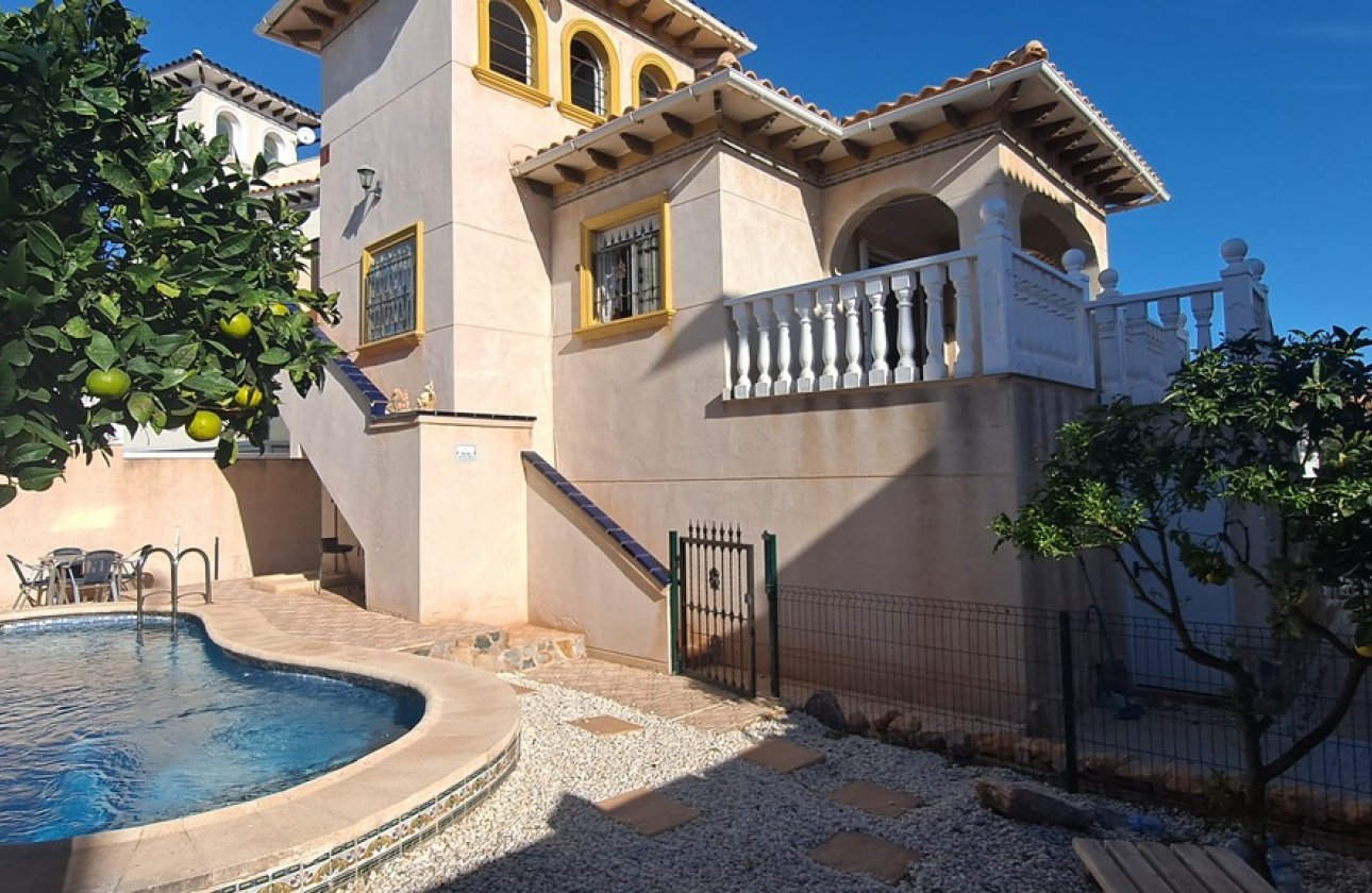 Revente - Villa -
La Zenia - Costa Blanca