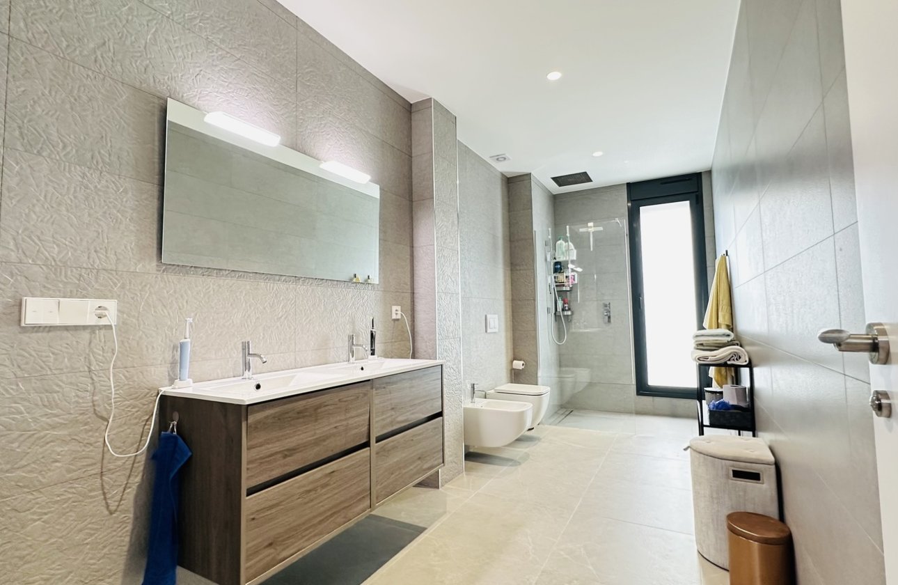 Revente - Villa -
Las Colinas Golf - Costa Blanca