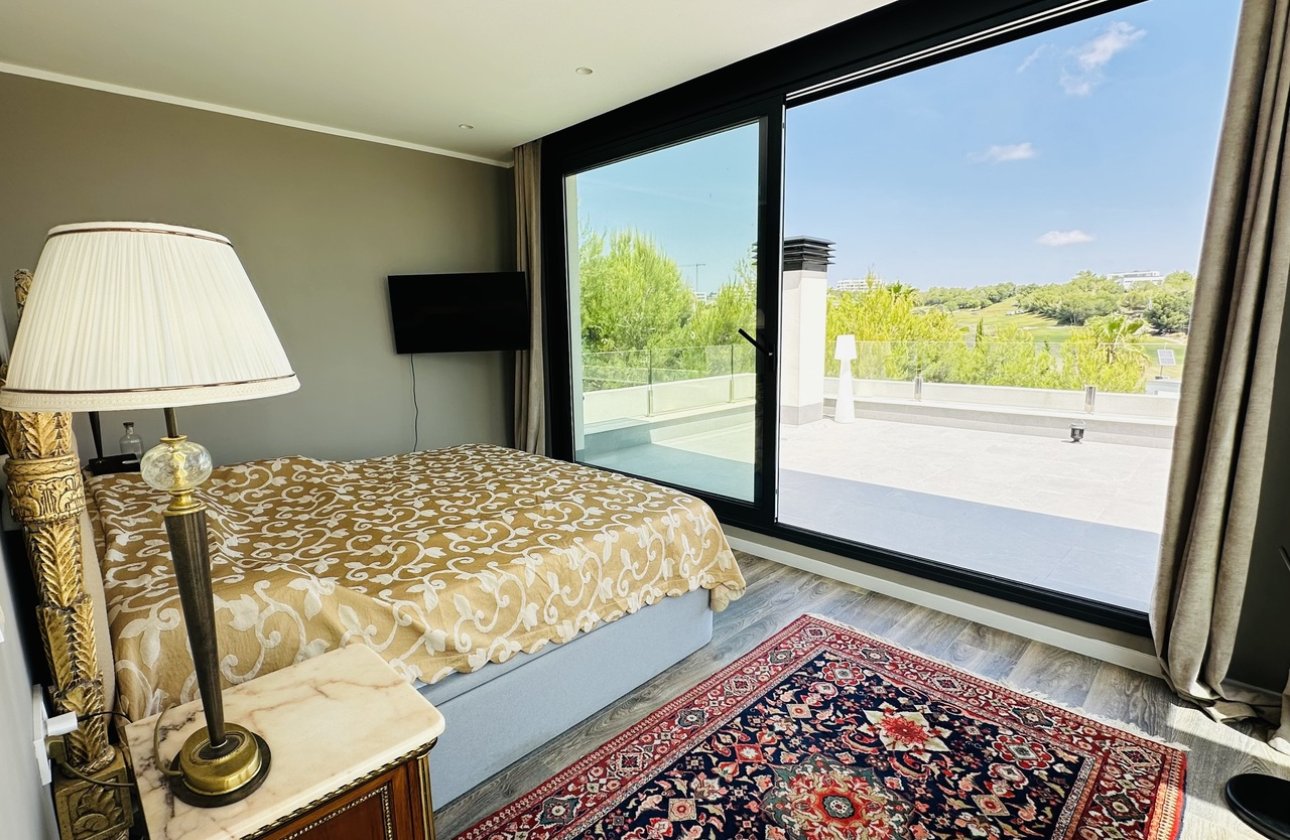 Revente - Villa -
Las Colinas Golf - Costa Blanca