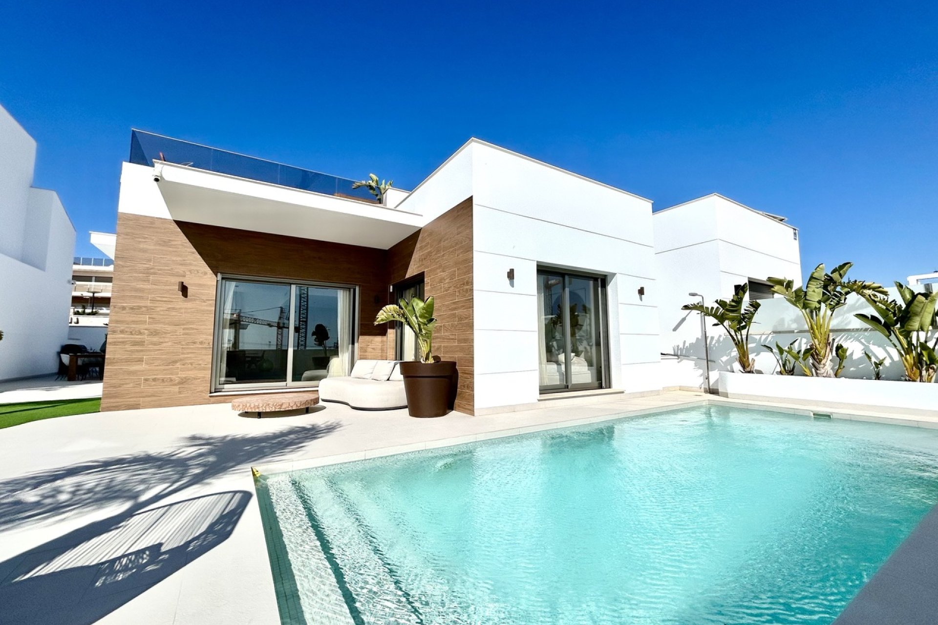 Revente - Villa -
Las Filipinas - Inland