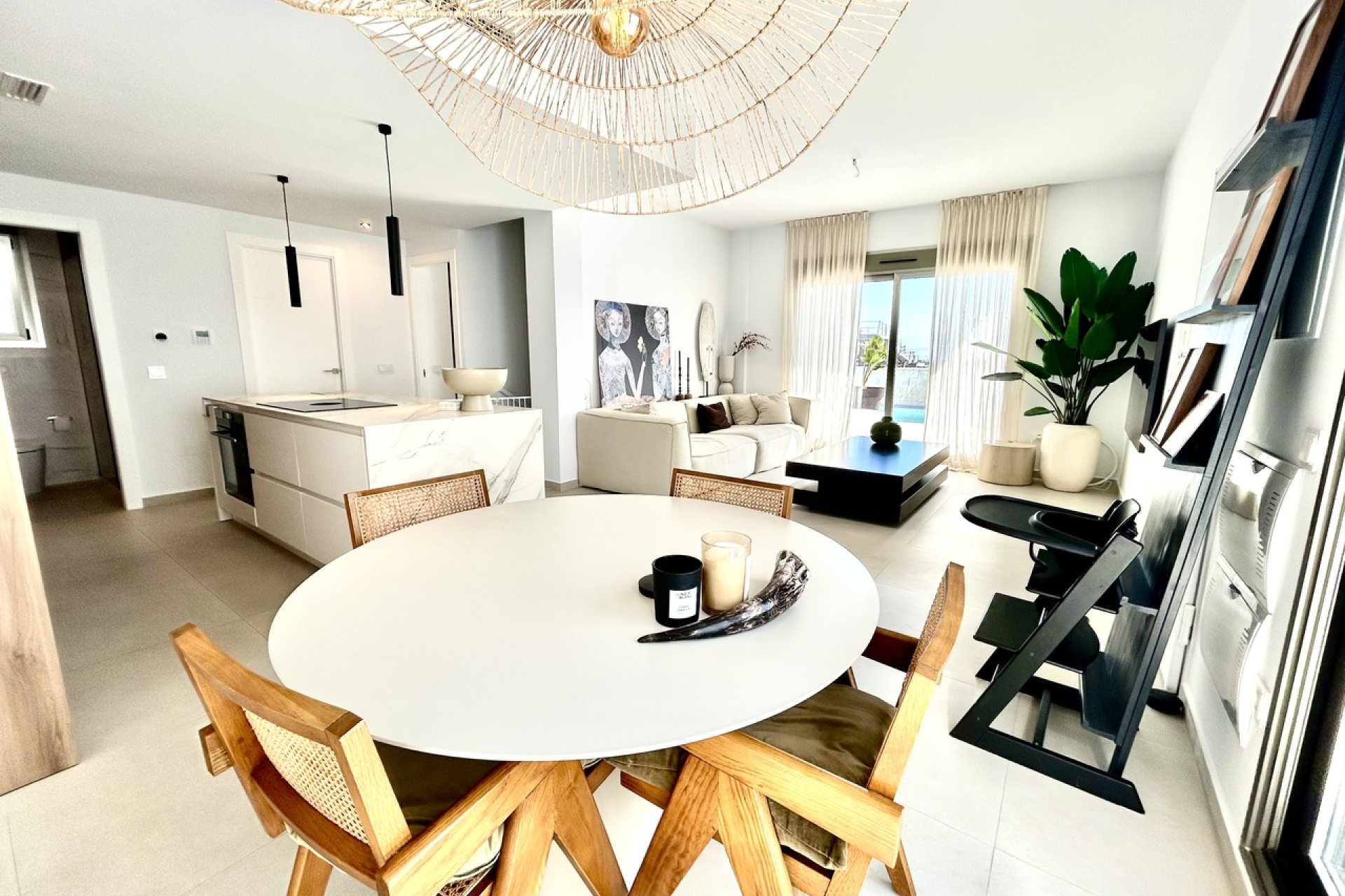 Revente - Villa -
Las Filipinas - Inland