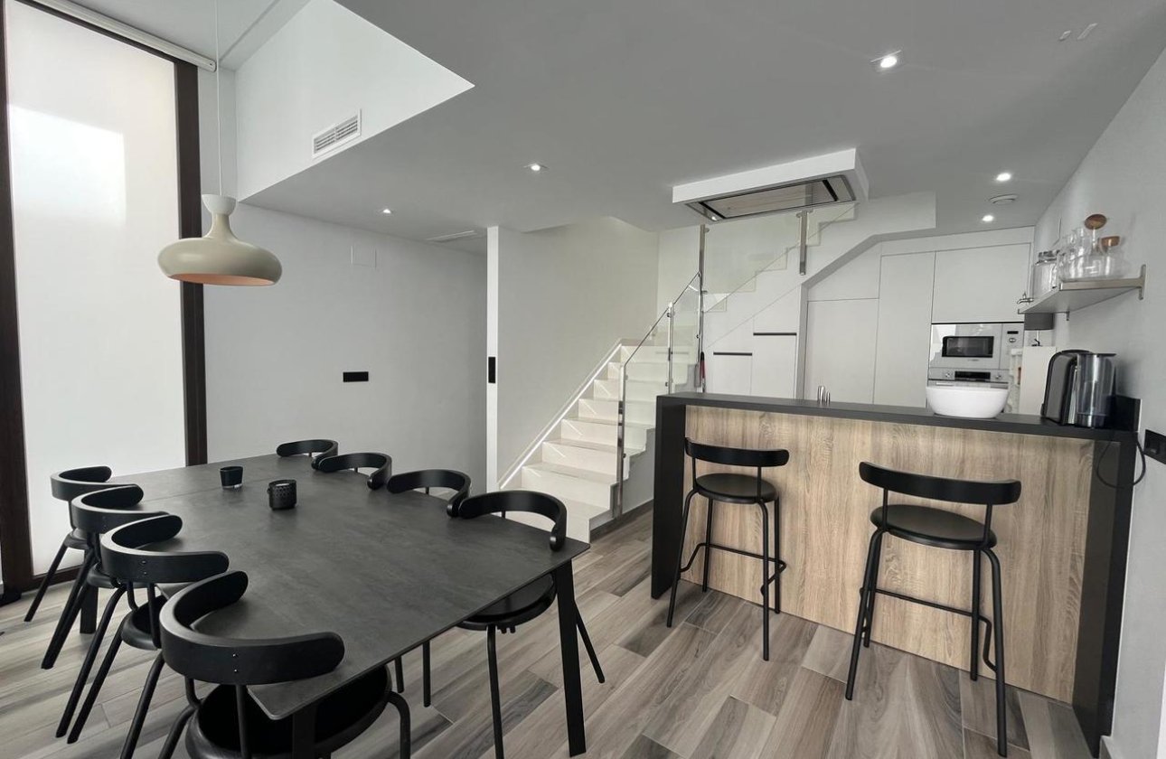 Revente - Villa -
Los Altos - Costa Blanca