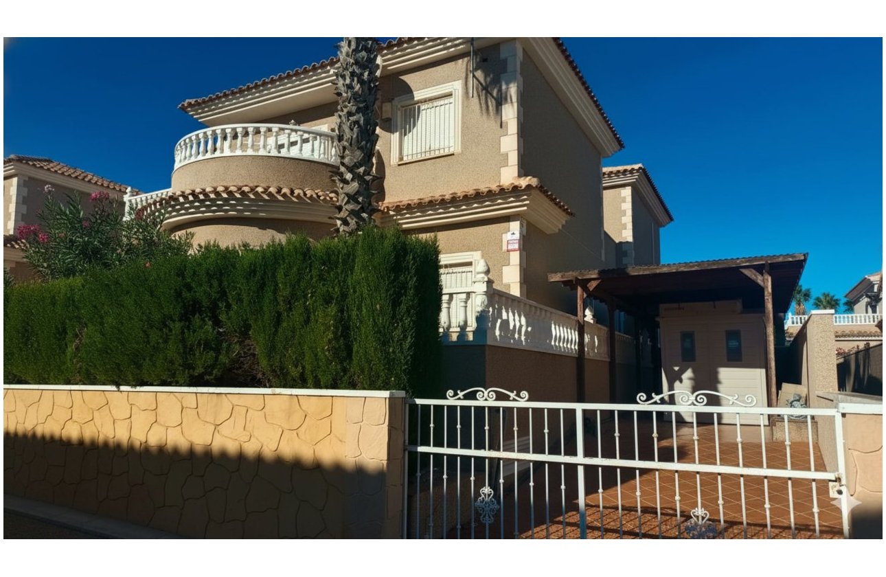 Revente - Villa -
Los Altos - Costa Blanca