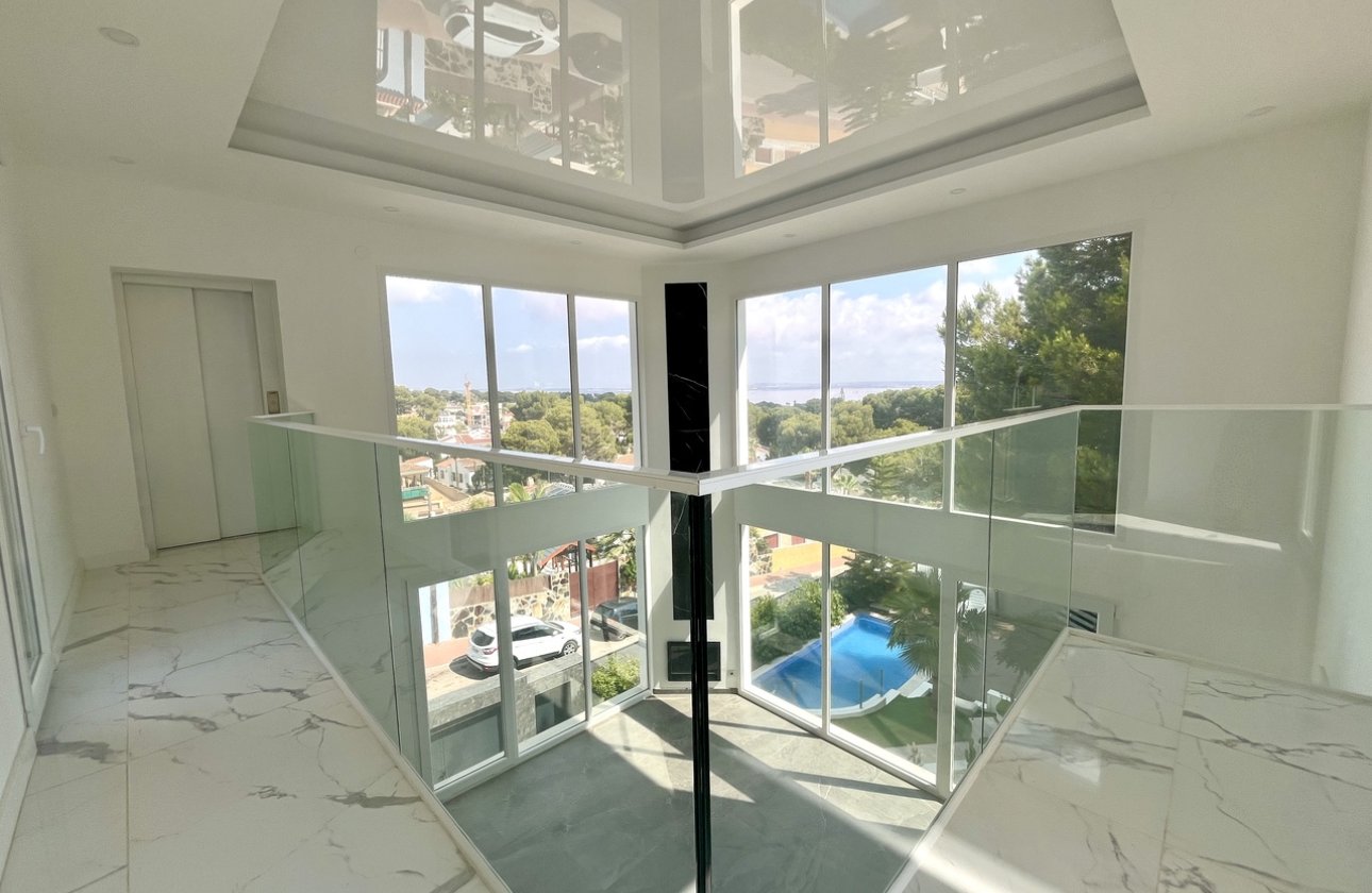 Revente - Villa -
Los Balcones - Costa Blanca