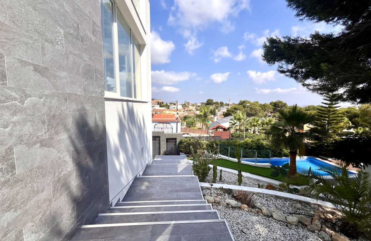 Revente - Villa -
Los Balcones - Costa Blanca