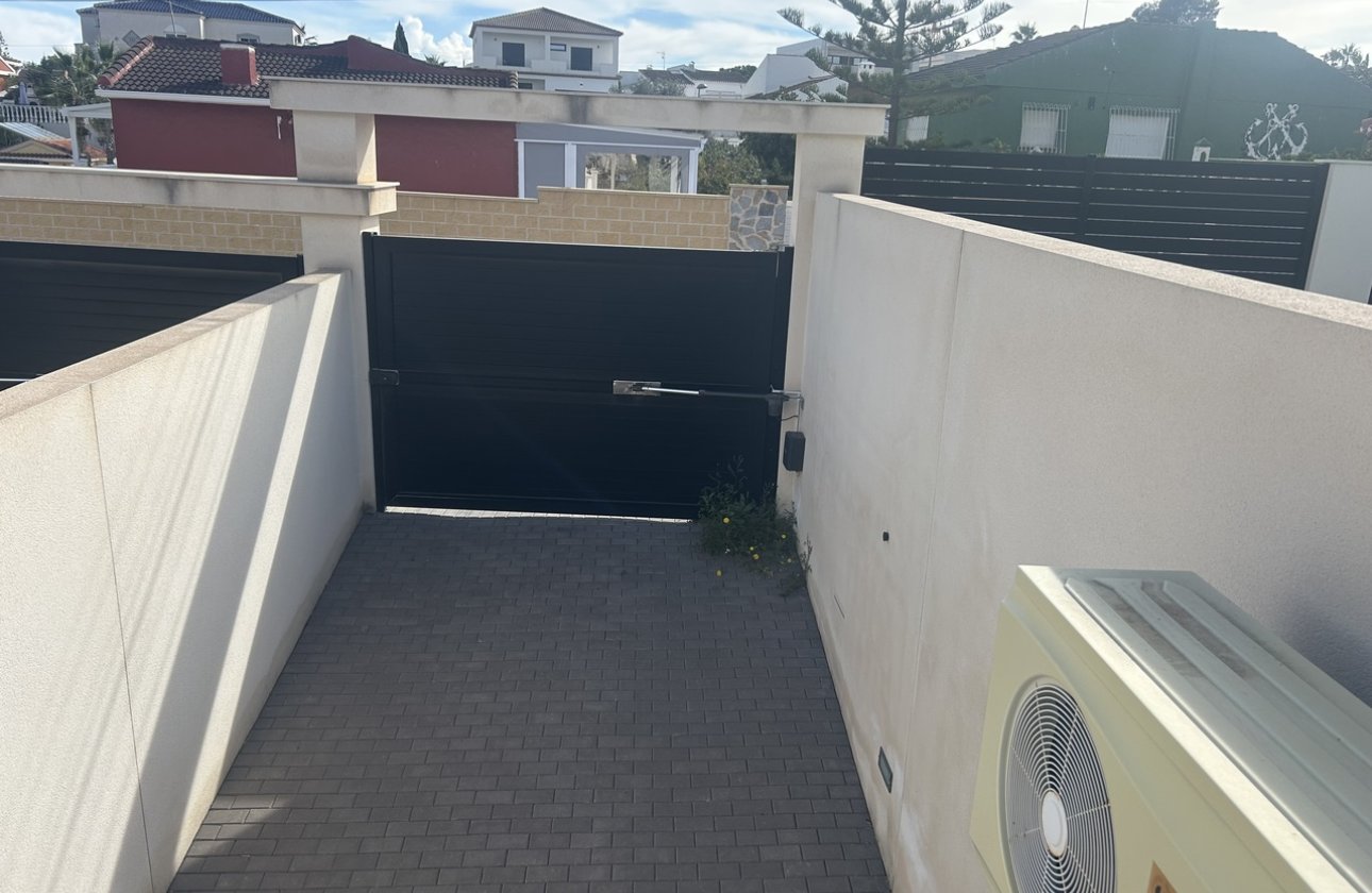 Revente - Villa -
Los Balcones - Costa Blanca