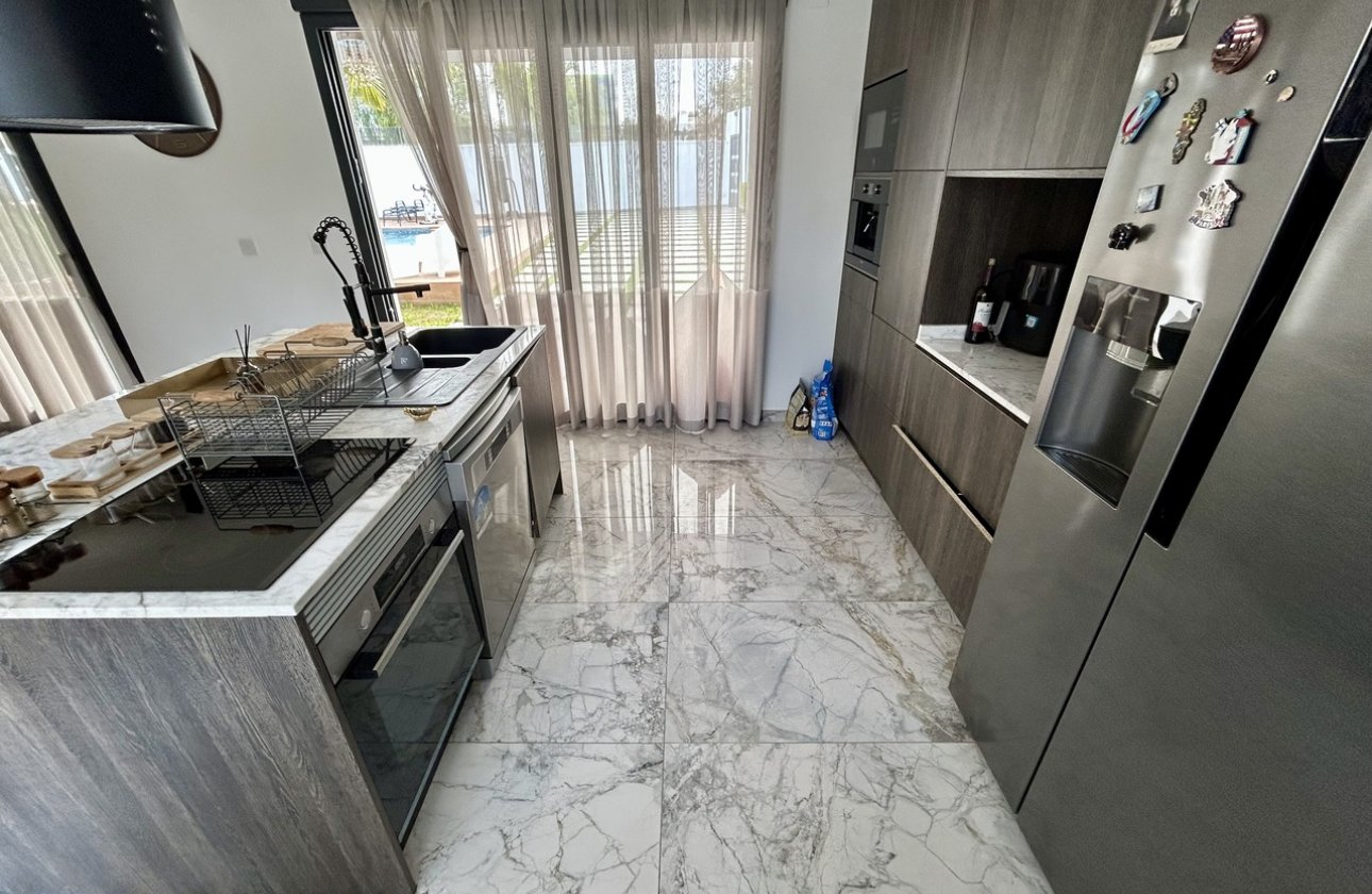 Revente - Villa -
Los Balcones - Costa Blanca