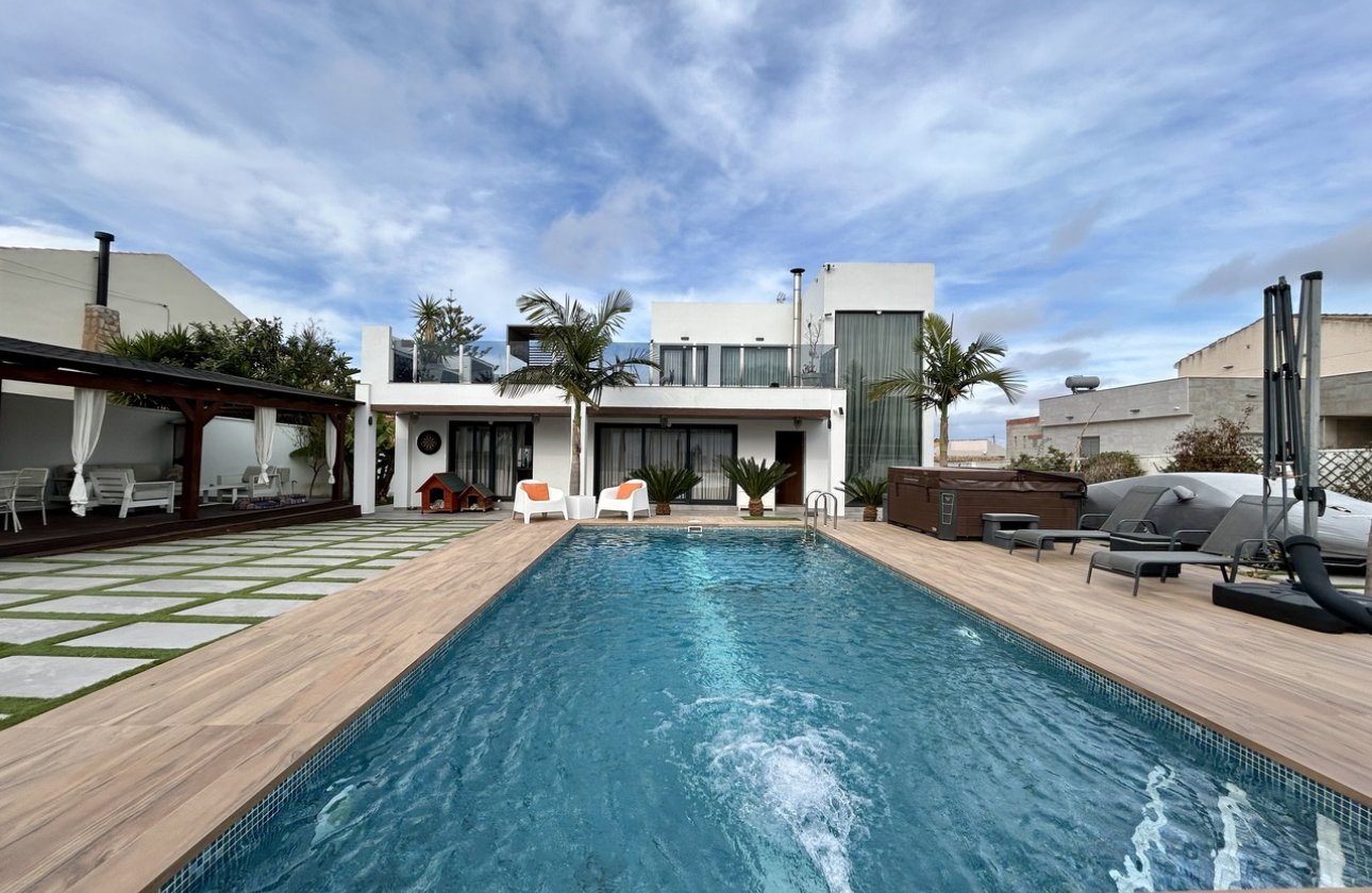 Revente - Villa -
Los Balcones - Costa Blanca