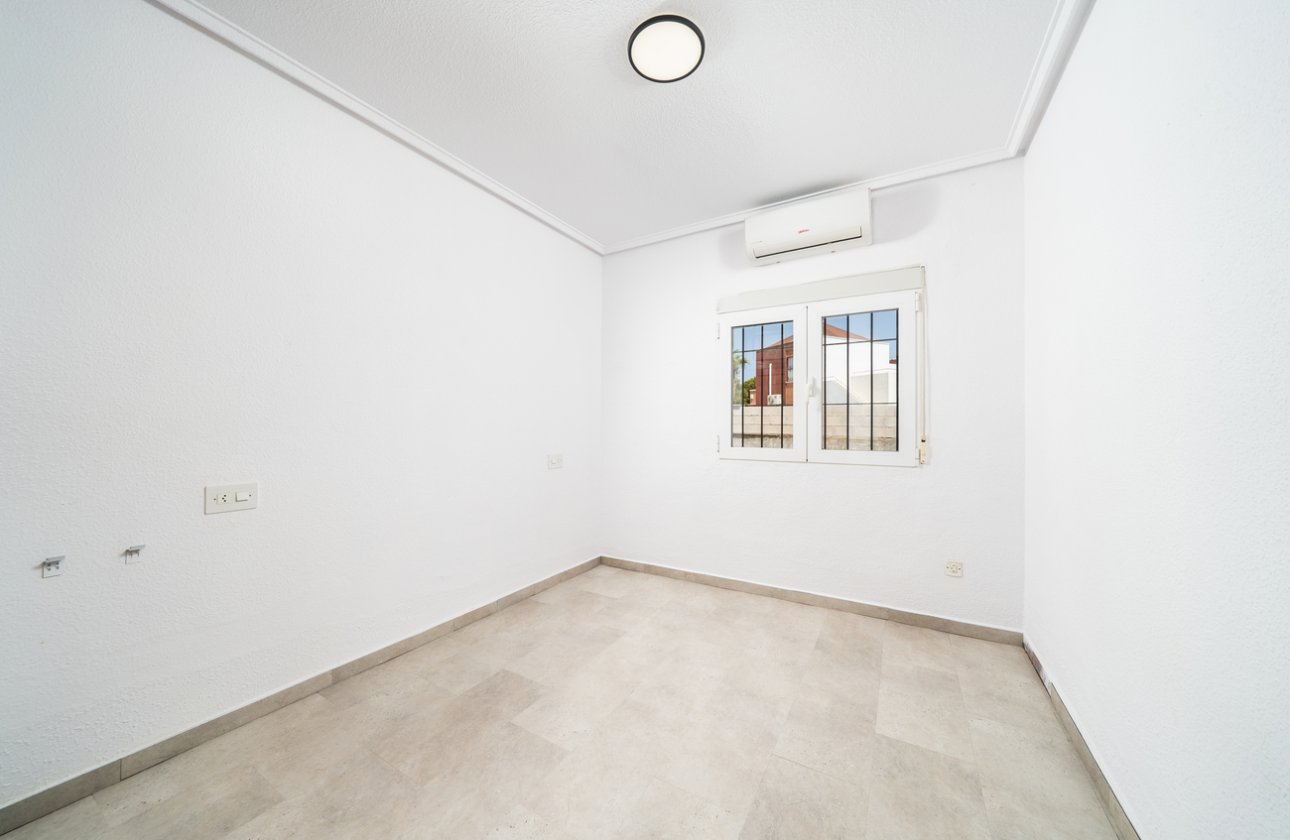 Revente - Villa -
Los Balcones - Costa Blanca