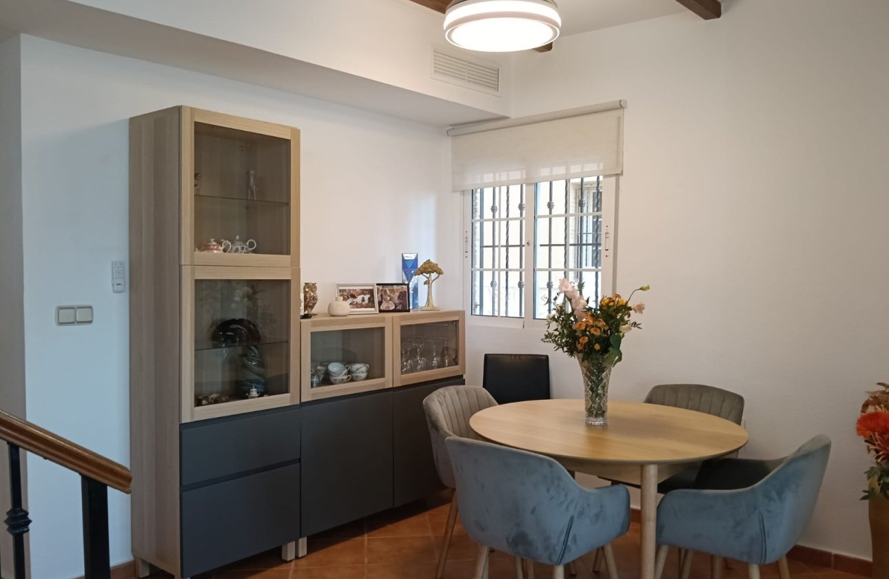 Revente - Villa -
Los Montesinos - Costa Blanca