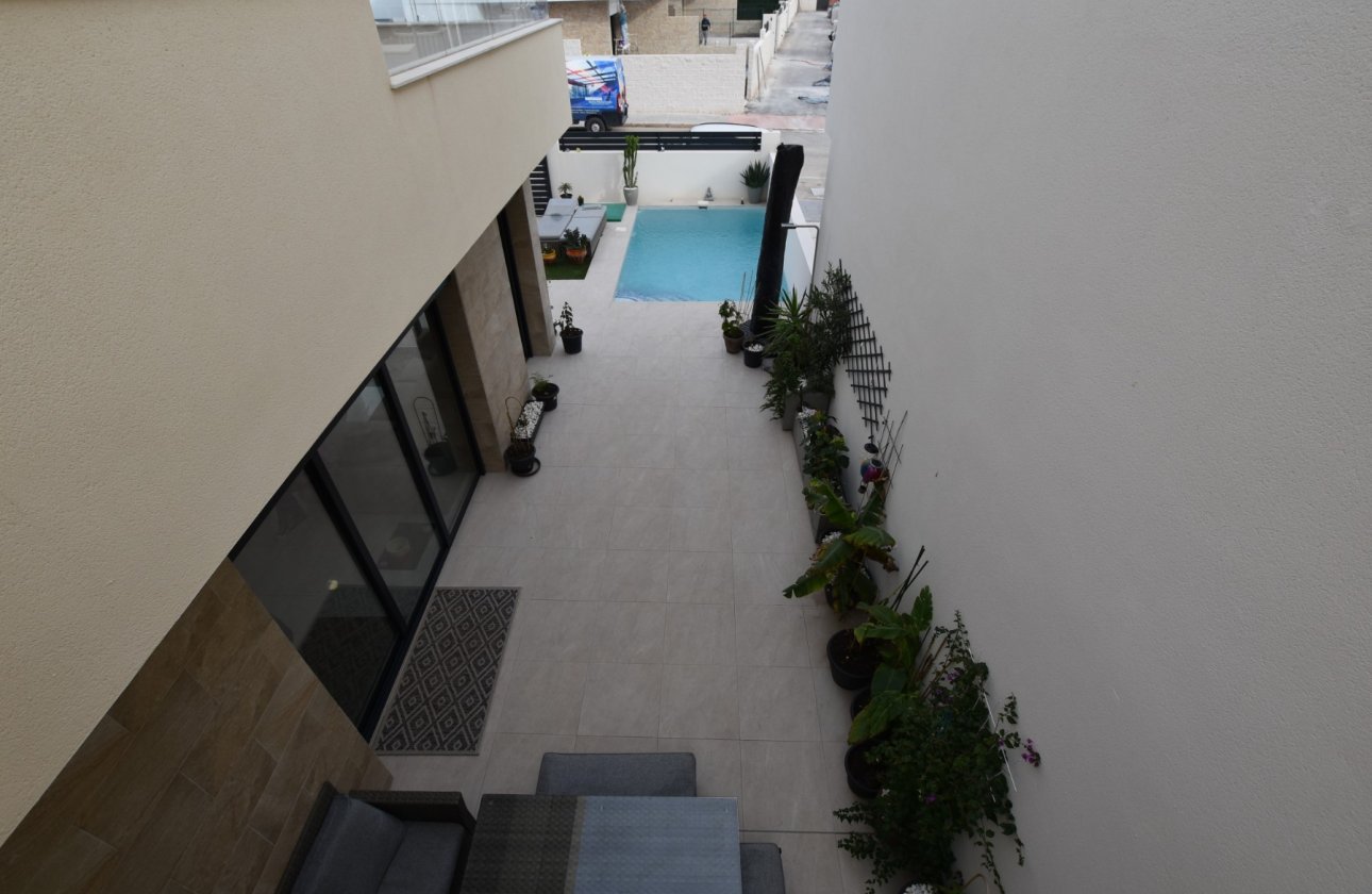 Revente - Villa -
Los Montesinos - Costa Blanca