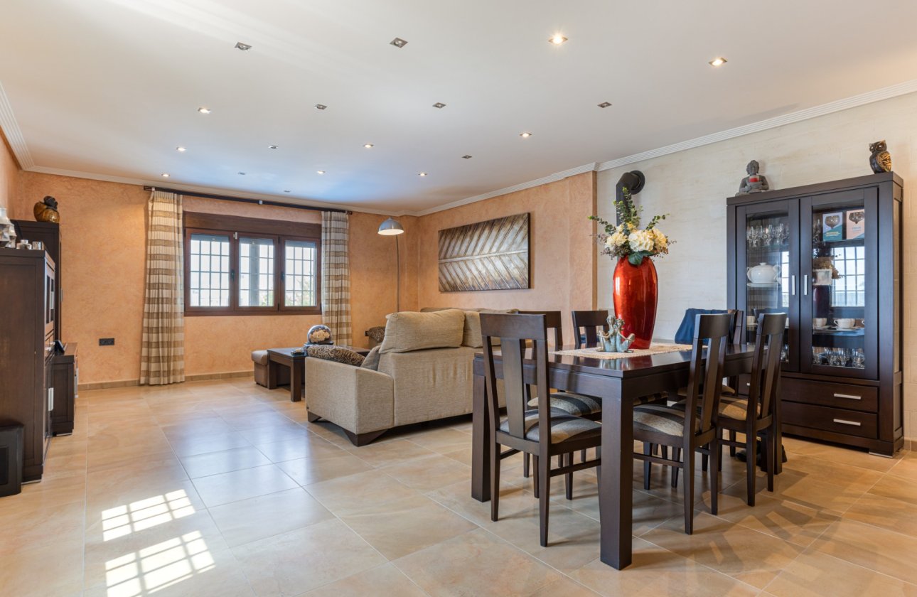 Revente - Villa -
Los Montesinos - Costa Blanca