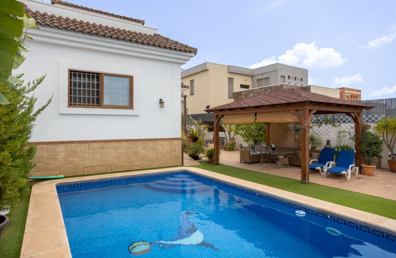 Revente - Villa -
Los Montesinos - Costa Blanca