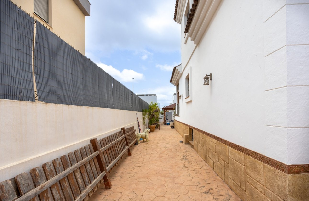 Revente - Villa -
Los Montesinos - Costa Blanca