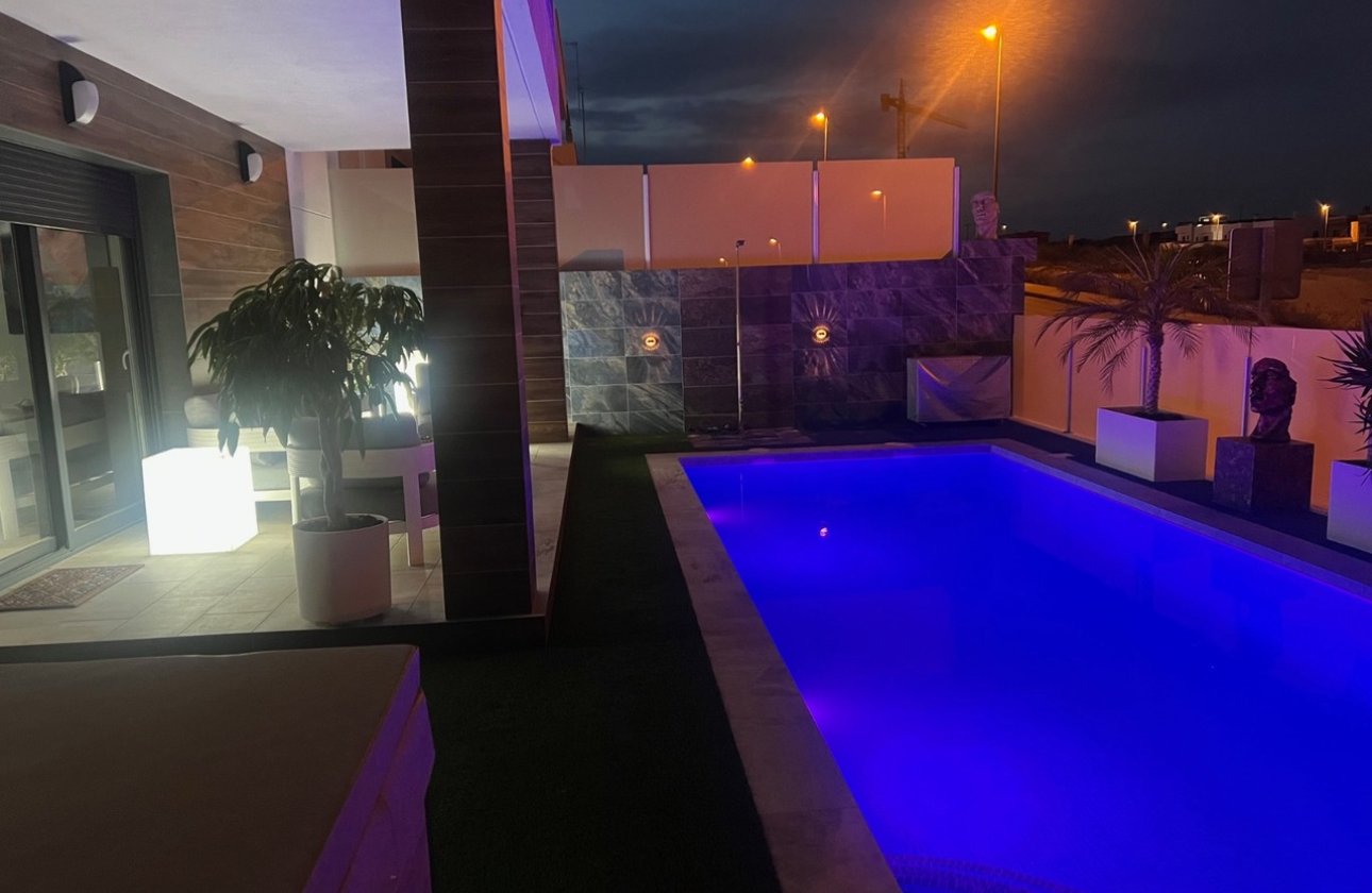 Revente - Villa -
Los Montesinos - Costa Blanca