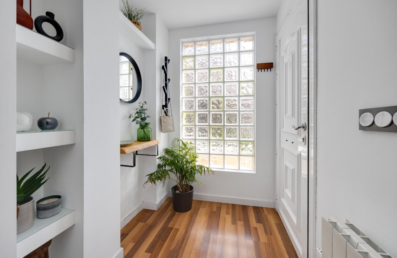 Revente - Villa -
Los Montesinos - La Herrada