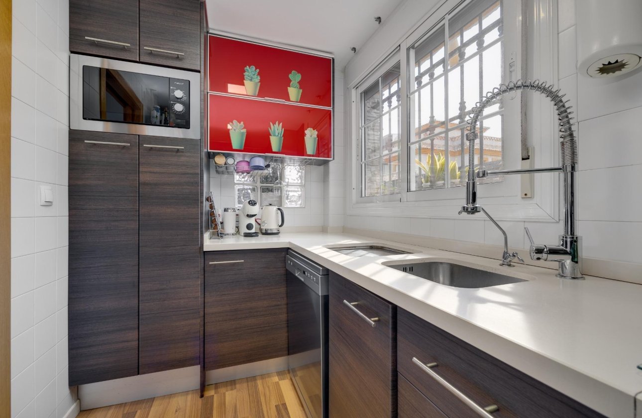 Revente - Villa -
Los Montesinos - La Herrada