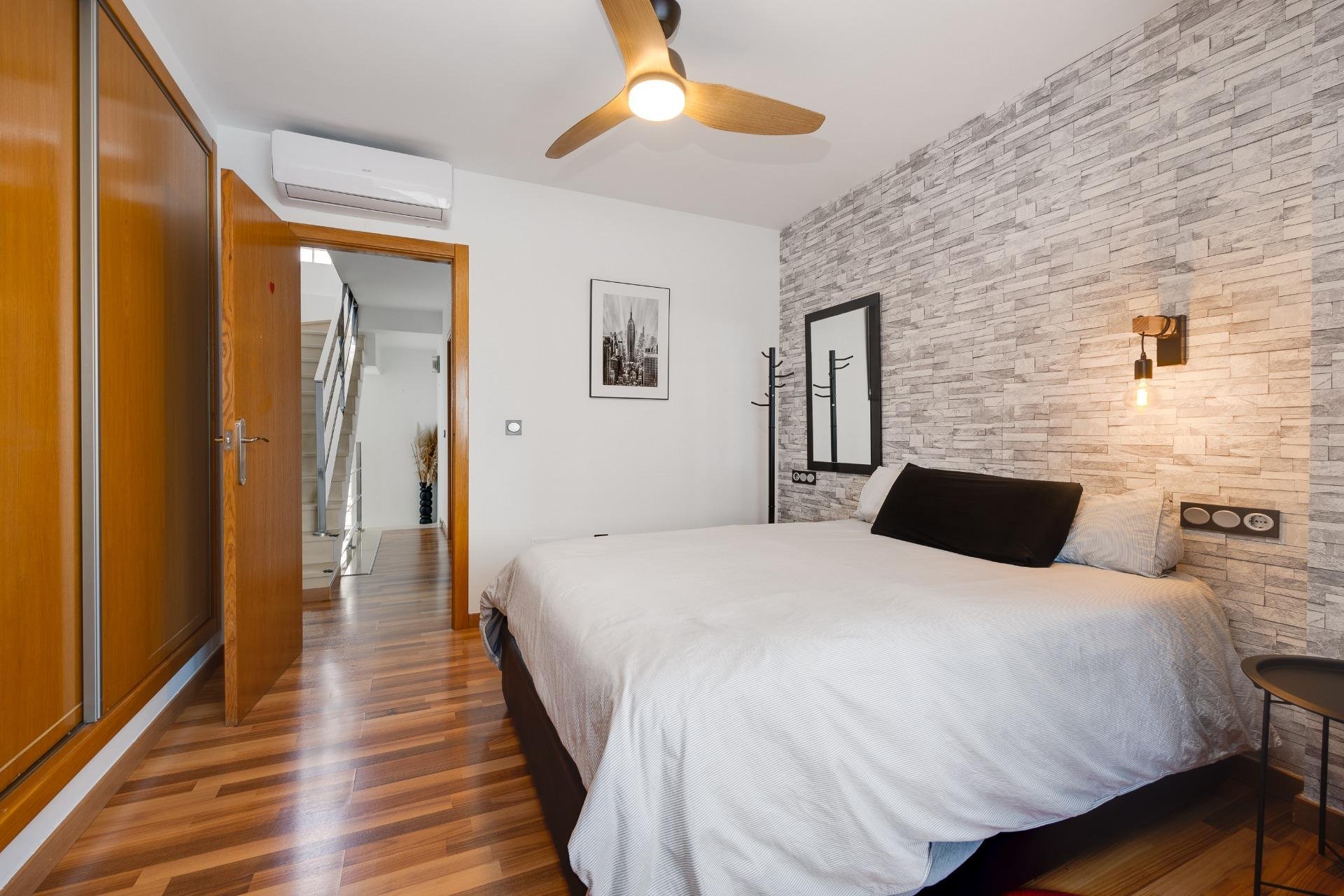 Revente - Villa -
Los Montesinos - La Herrada