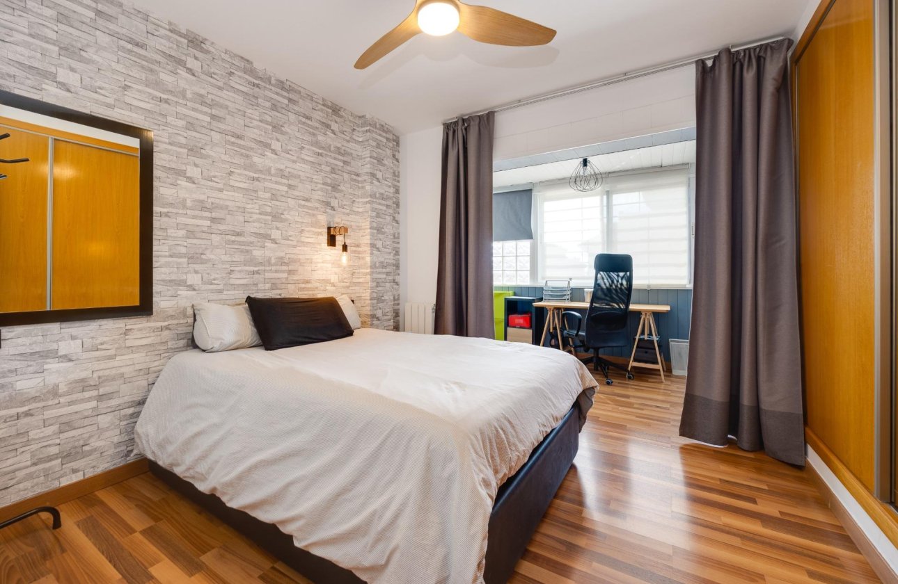 Revente - Villa -
Los Montesinos - La Herrada