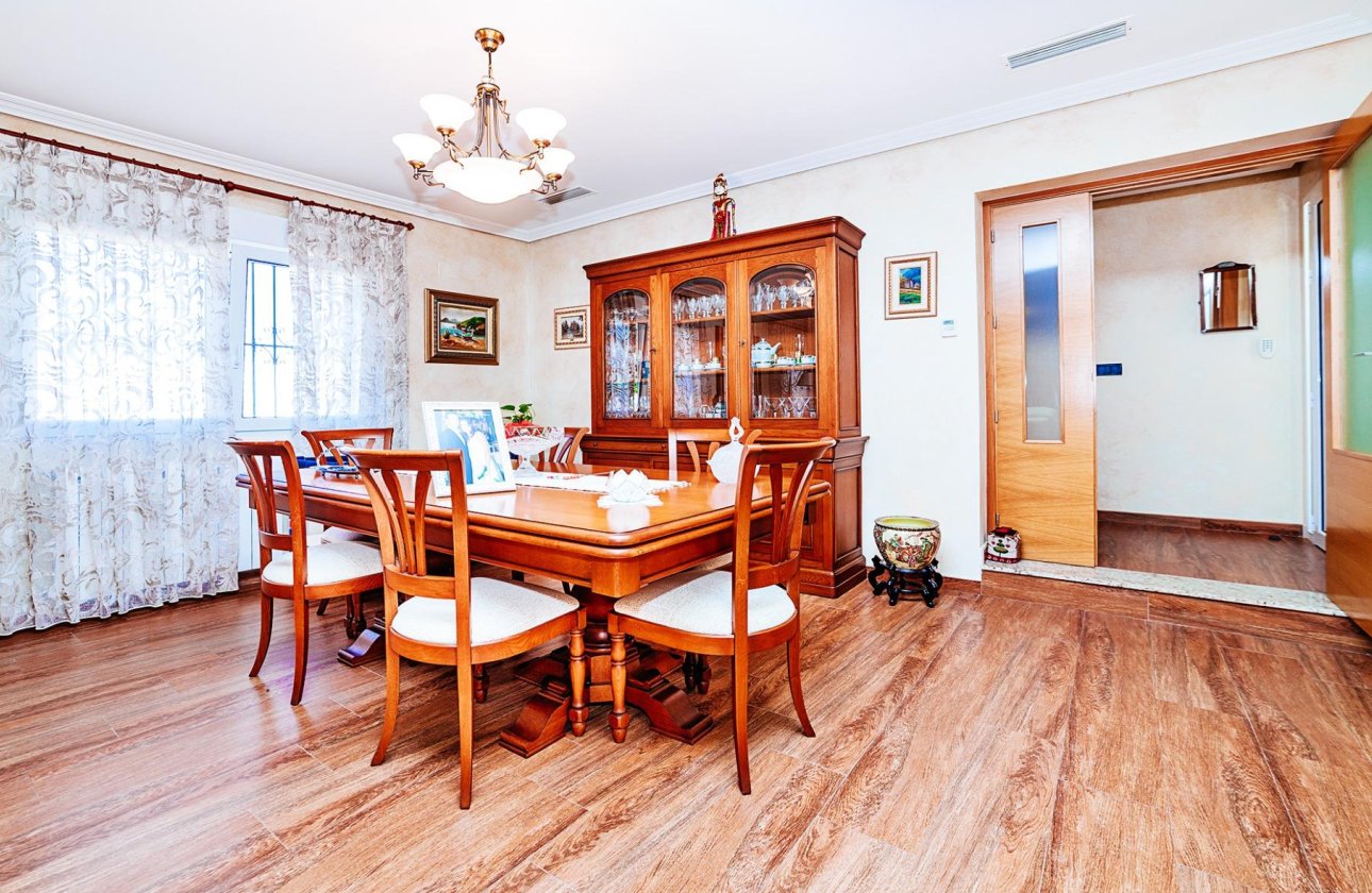 Revente - Villa -
Los Montesinos - Montesinos  Los