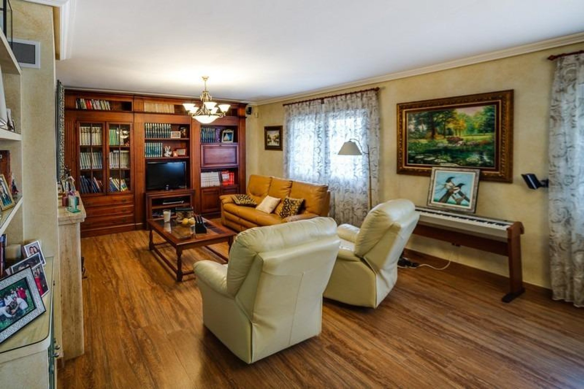 Revente - Villa -
Los Montesinos - Montesinos  Los