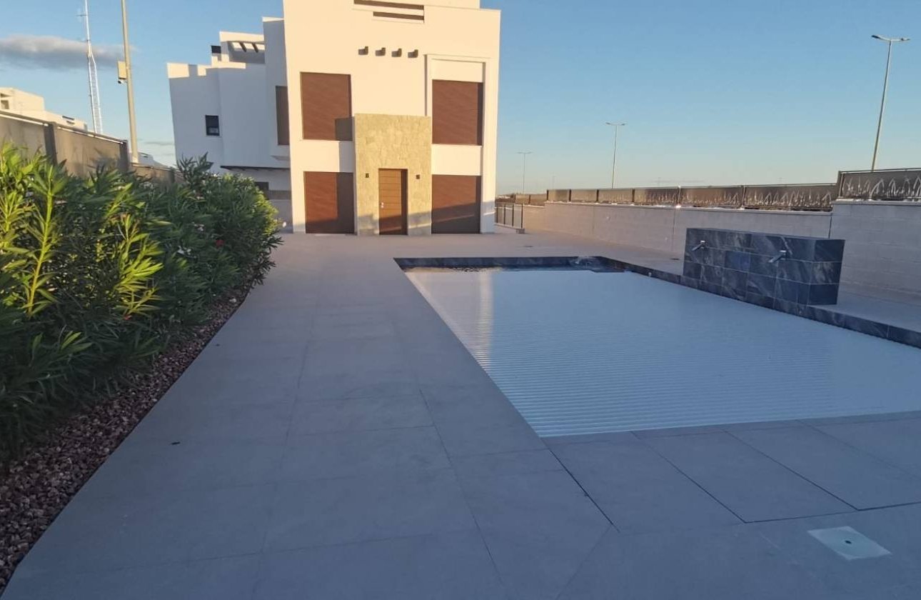 Revente - Villa -
Los Montesinos