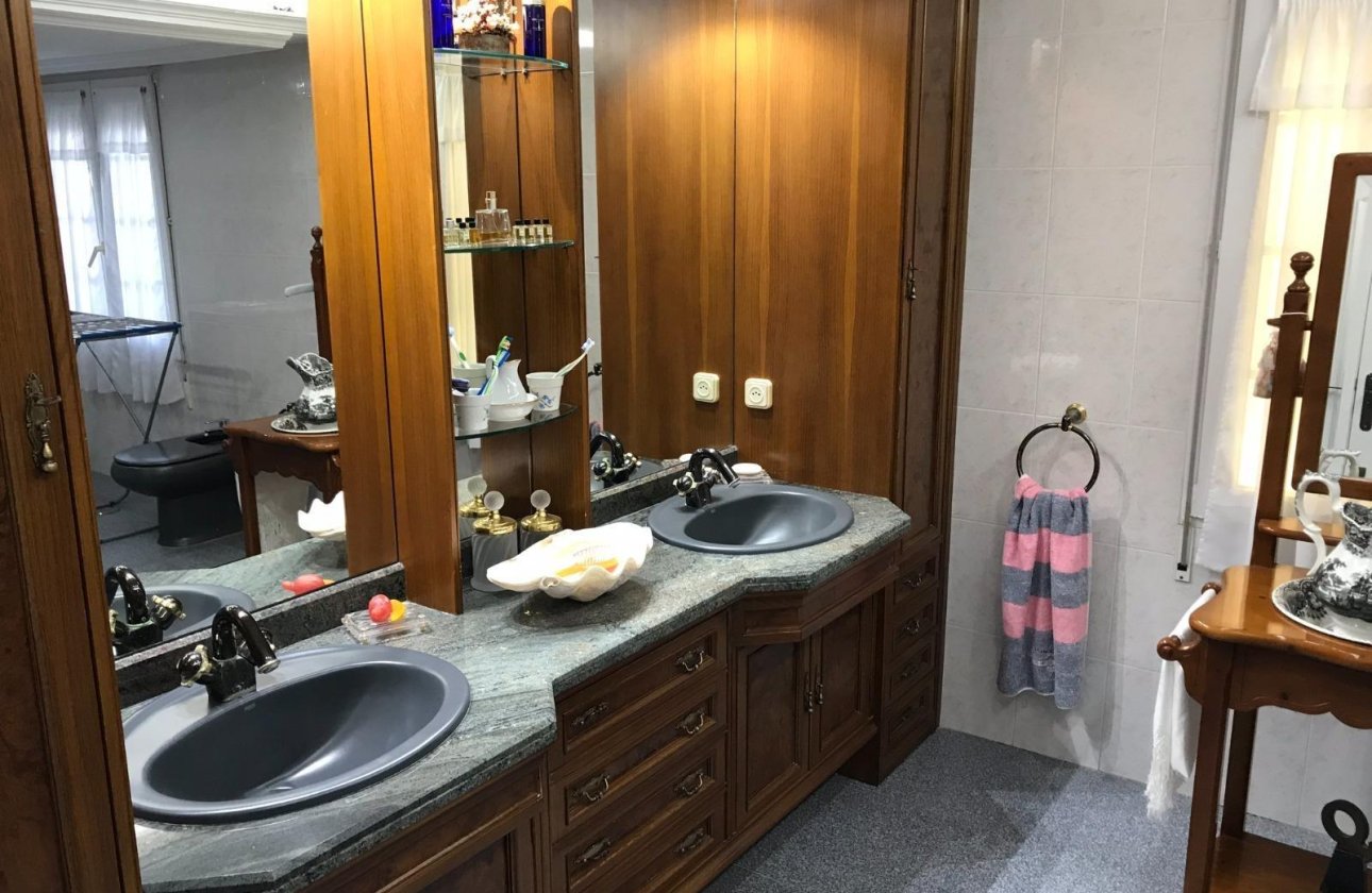 Revente - Villa -
Orihuela Costa - Cabo Roig